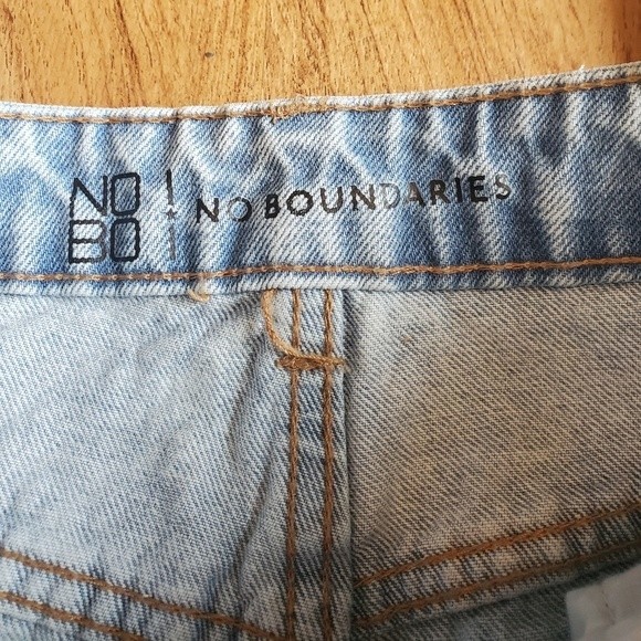 NWT No Boundaries Lightwash Super High-Rise Jeans - Picture 14 of 16